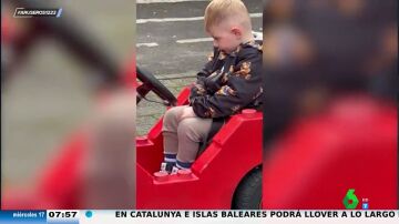 Alfonso Arús reacciona al vídeo del niño que para el coche en mitad del circuito: "Está totalmente derrotado"