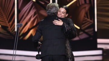 Los actores Ricardo Darín y Laia Costa reciben el Premio Platino a Mejor Interpretación Masculina y Femenina durante la celebración de la gala de la 10ª edición de los Premios Platino del cine Iberoamericano.