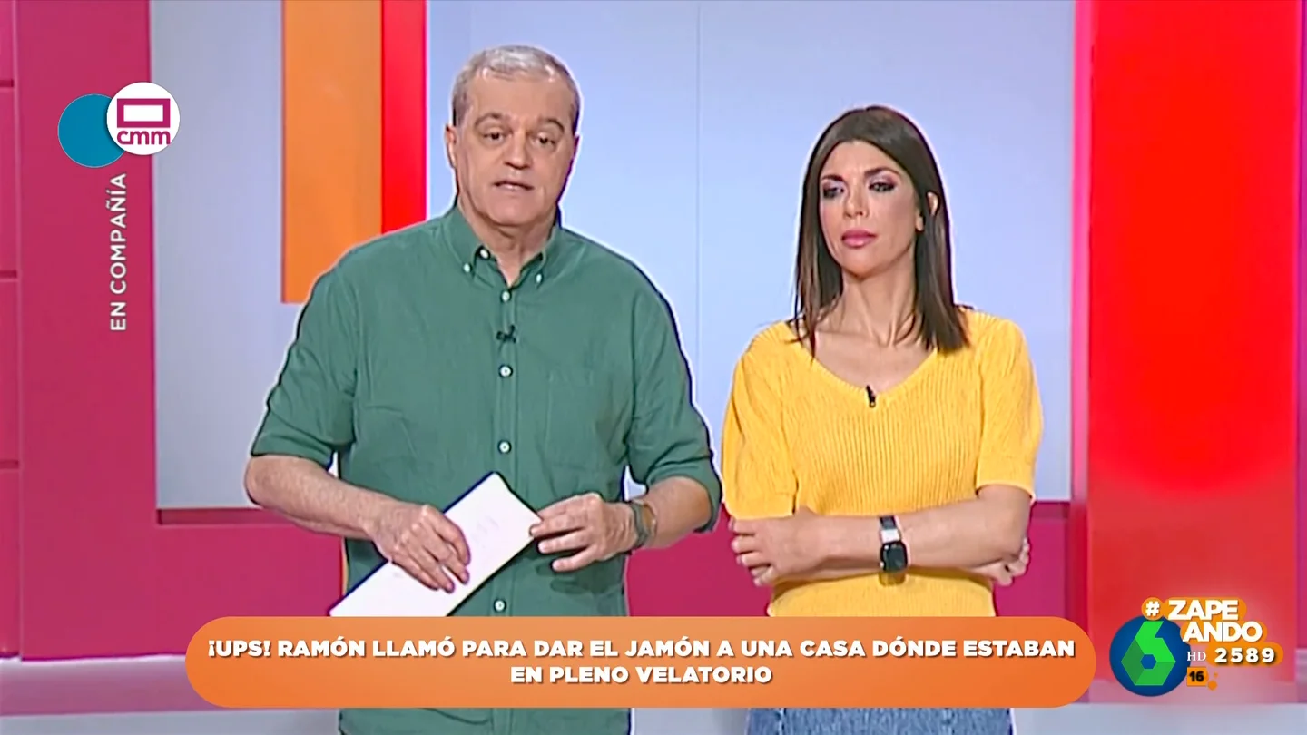 La 'metedura de pata' de Ramón García al intentar regalar un jamón: "Es la segunda vez que nos pasa" La 'metedura de pata' de Ramón García al intentar regalar un jamón: "Es la segunda vez que nos pasa"