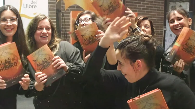 Fans durante la presentación de 'Alas de hierro'