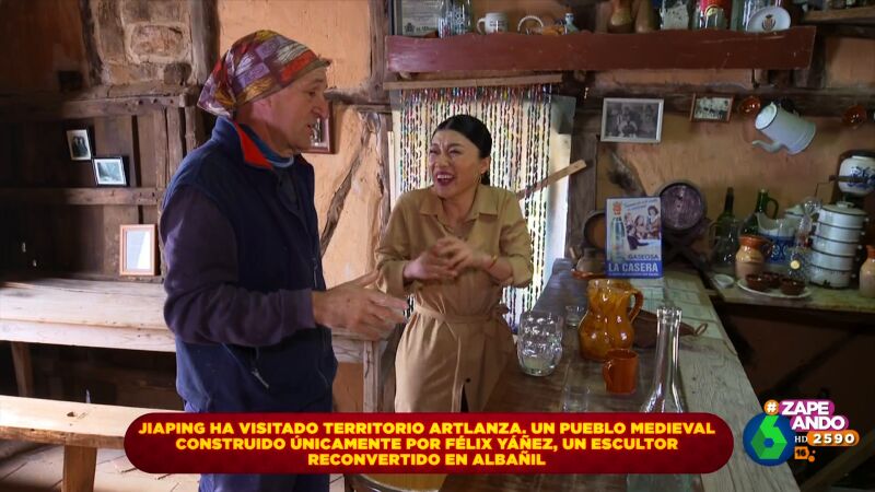 Jiaping visita Artlanza, un poblado construido por un solo hombre: "Me quiero venir a vivir aquí, ¡qué paz!"