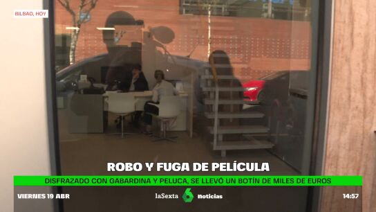 Un atracador disfrazado asalta una sucursal bancaria en Bilbao y escapa dejando una propina de 100 euros