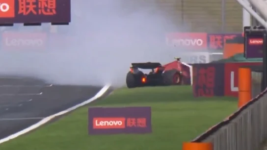 Accidente de Carlos Sainz en China Accidente de Carlos Sainz en China