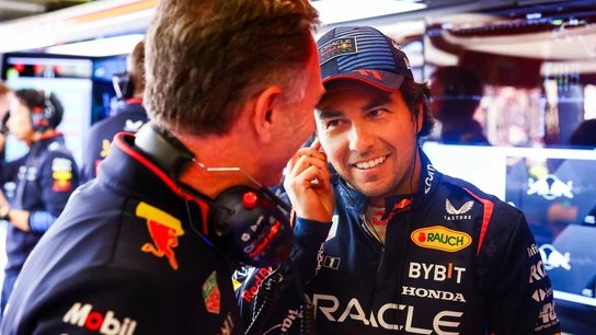 Sergio Pérez y Christian Horner Sergio Pérez y Christian Horner