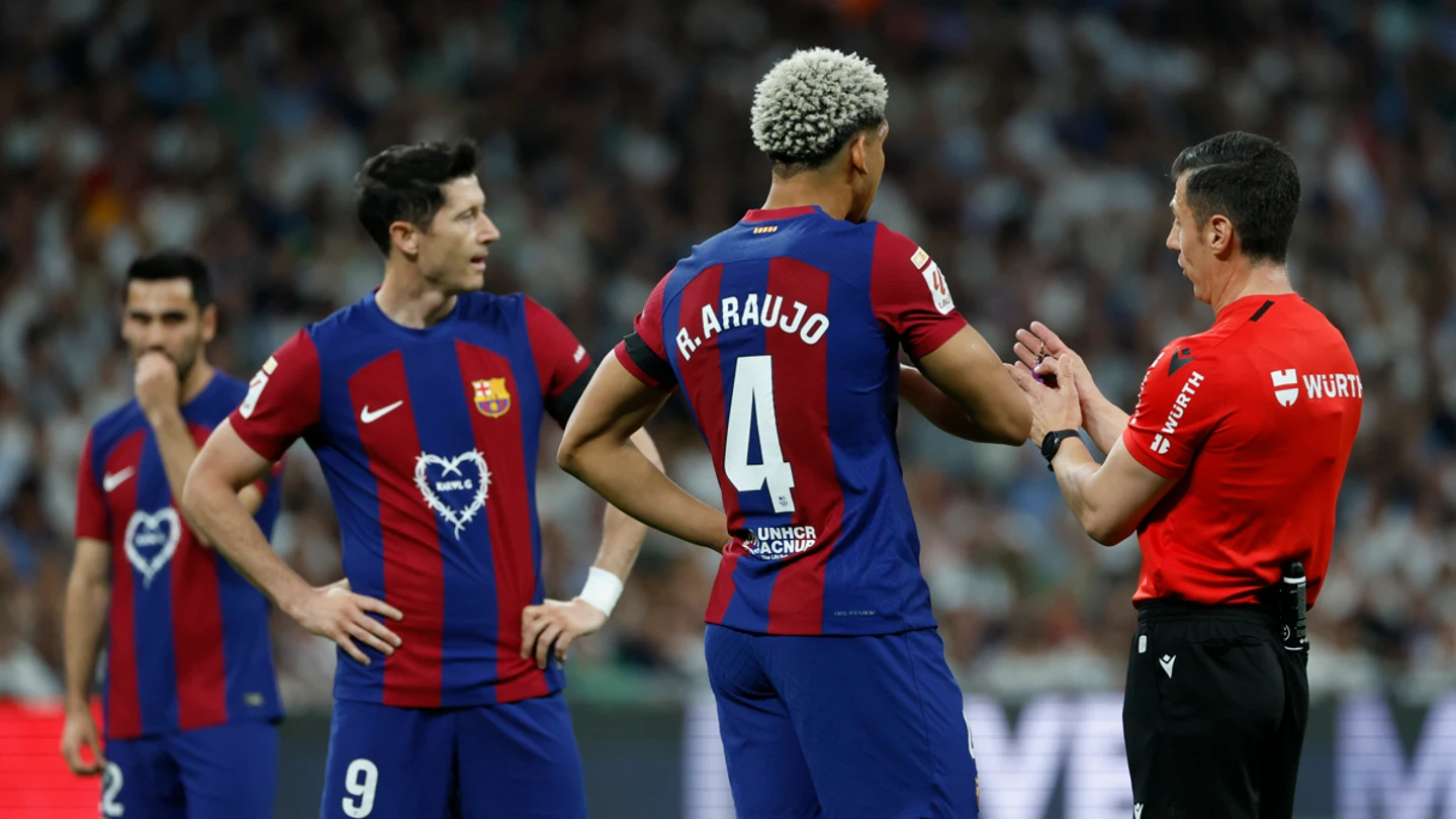 Araujo y Lewandowski, con Soto Grado Araujo y Lewandowski, con Soto Grado