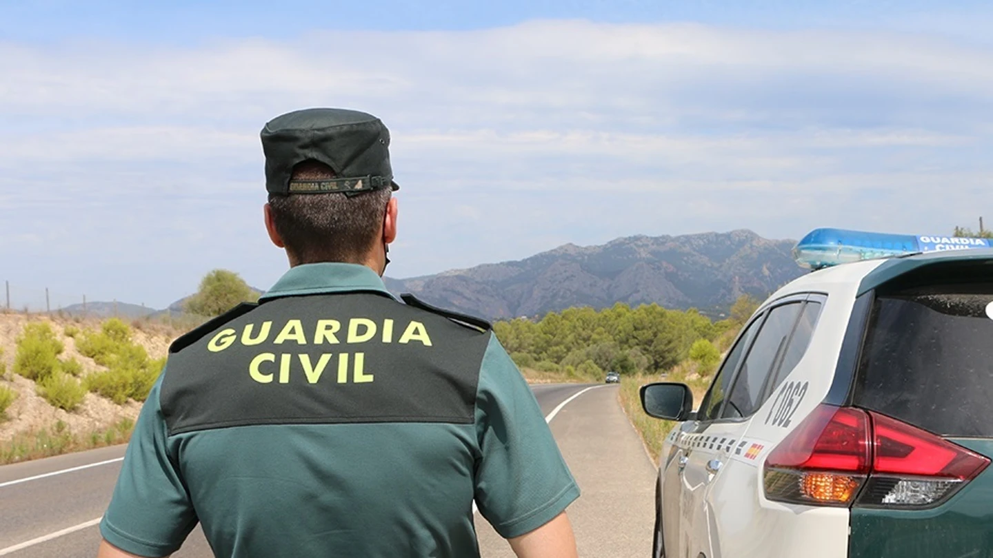 Muere un hombre asfixiado con las ramas de un árbol mientras realizaba tareas con un tractor en Medranda Muere un hombre asfixiado con las ramas de un árbol mientras realizaba tareas con un tractor en Medranda
