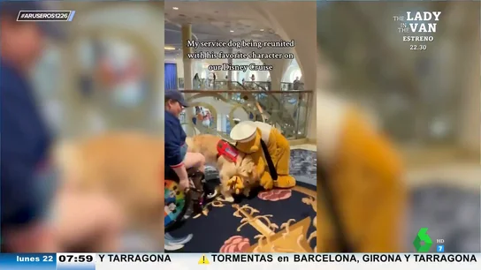 La emoción de un perro lazarillo al conocer 'en persona' a su gran ídolo, Pluto La emoción de un perro lazarillo al conocer 'en persona' a su gran ídolo, Pluto