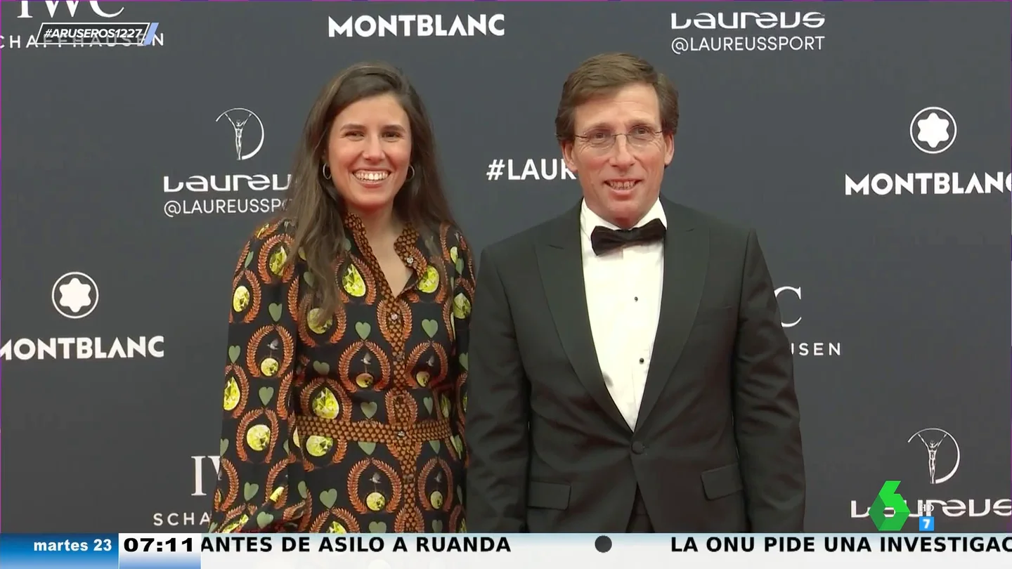 La divertida reacción de Alfonso Arús tras ver lo poco moreno que está Almeida tras su luna de miel en Maldivas La divertida reacción de Alfonso Arús tras ver lo poco moreno que está Almeida tras su luna de miel en Maldivas