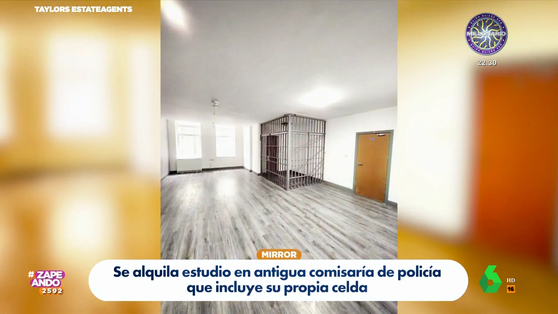 El curioso estudio en alquiler en una antigua comisaría que incluye una celda en el salón