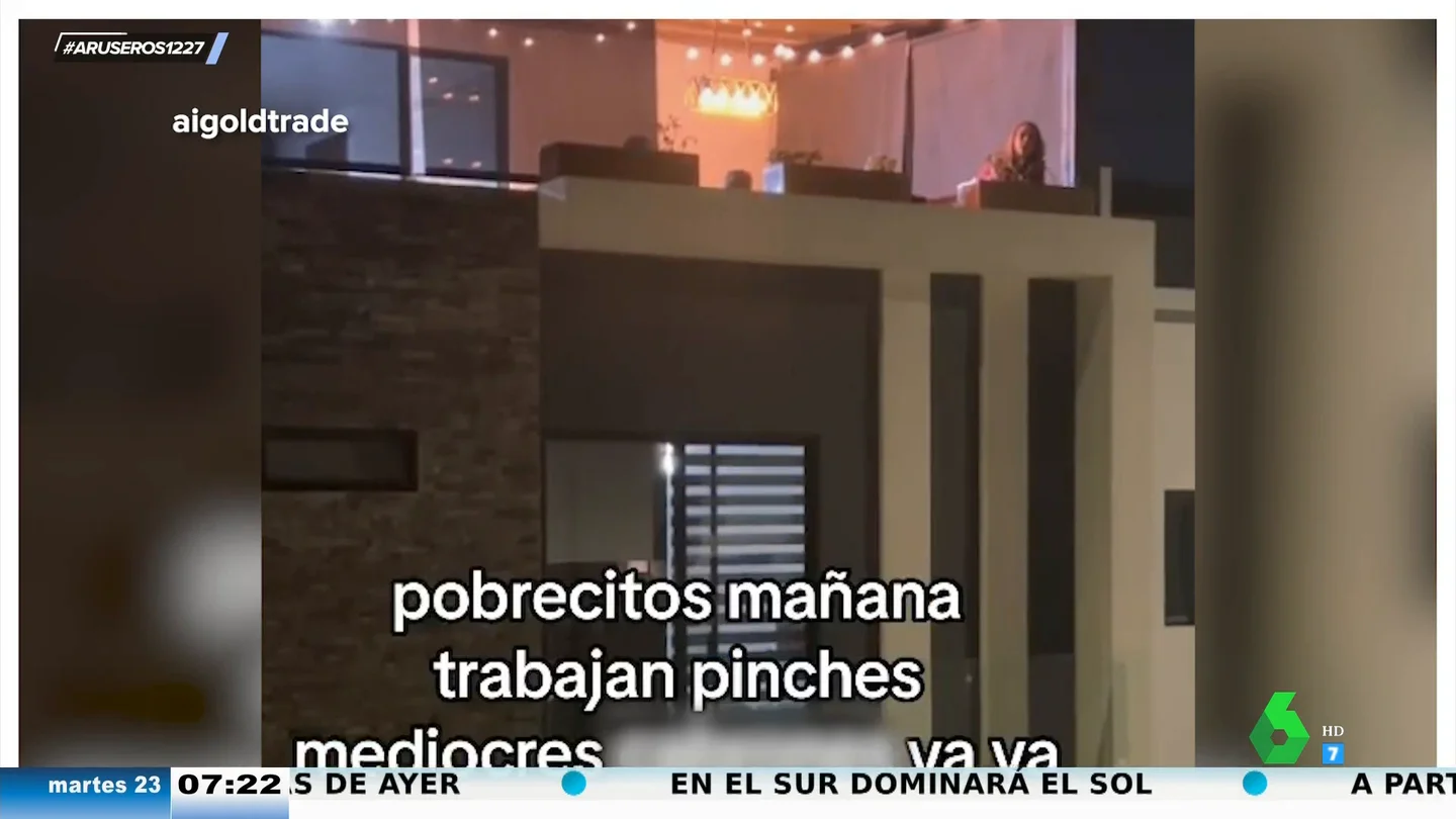 "¡Pobrecitos, mañana trabajan, pinches mediocres!": el grito viral de una mujer cuando sus vecinos se quejan de su fiesta "¡Pobrecitos, mañana trabajan, pinches mediocres!": el grito viral de una mujer cuando sus vecinos se quejan de su fiesta