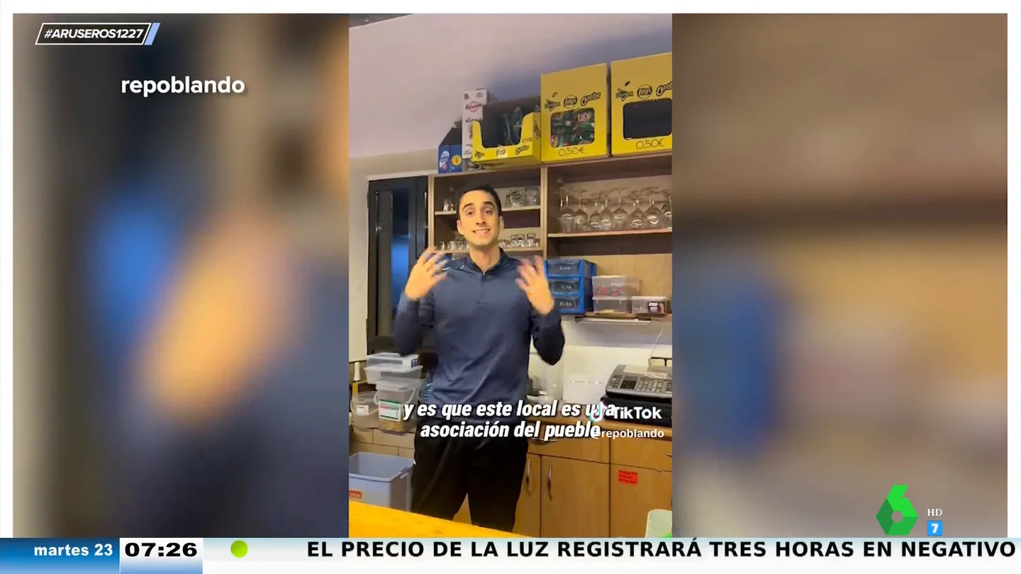 Viral bar de pueblo Viral bar de pueblo