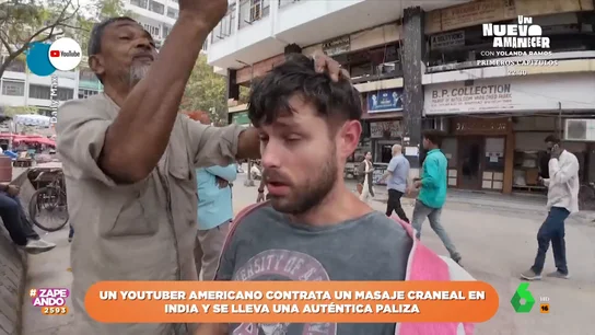 "Le está arreando como si le debiera dinero": el enérgico masaje craneal que contrata un youtuber en India "Le está arreando como si le debiera dinero": el enérgico masaje craneal que contrata un youtuber en India