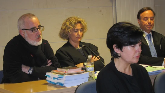 Alfonso Basterra y Rosario Porto, durante el juicio por la muerte de Asunta. Alfonso Basterra y Rosario Porto, durante el juicio por la muerte de Asunta.