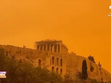 Una nube de polvo sahariano tiñe Grecia de color naranja: &quot;Parece Marte, pero es Atenas&quot;