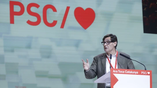 El primer secretario del PSC, Salvador Illa, interviene durante el acto de clausura del 15º Congreso del PSC, en el Palacio de Congresos de Cataluña. El primer secretario del PSC, Salvador Illa, interviene durante el acto de clausura del 15º Congreso del PSC, en el Palacio de Congresos de Cataluña.
