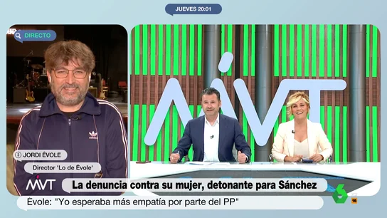 Los 'dardos' de Cristina Pardo e Iñaki López a Jordi Évole "Ponte la chupa roquera, no salgas con el chándal que va a parecer que haces trap", le recomienda Iñaki López a Jordi Évole mientras despiden su conexión en Más Vale Tarde. El divertido momento, en este vídeo.