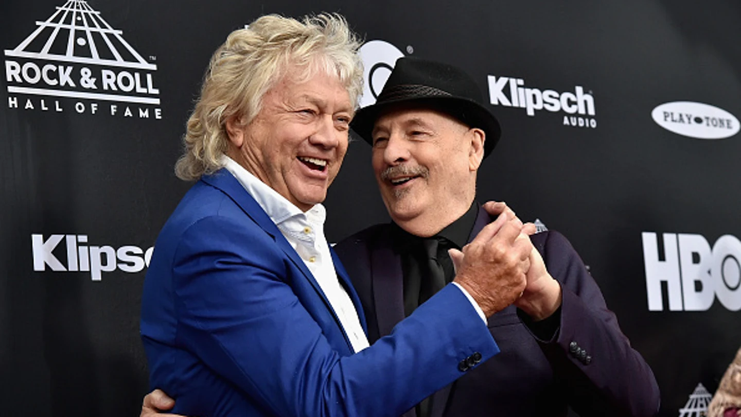 John Lodge y Mike Pinder de The Moody Blues en el Auditorio Público el 14 de abril de 2018 en Cleveland, Ohio. John Lodge y Mike Pinder de The Moody Blues en el Auditorio Público el 14 de abril de 2018 en Cleveland, Ohio.