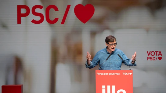 El candidato del PSC Salvador Illa en un acto de campaña electoral El candidato del PSC Salvador Illa en un acto de campaña electoral