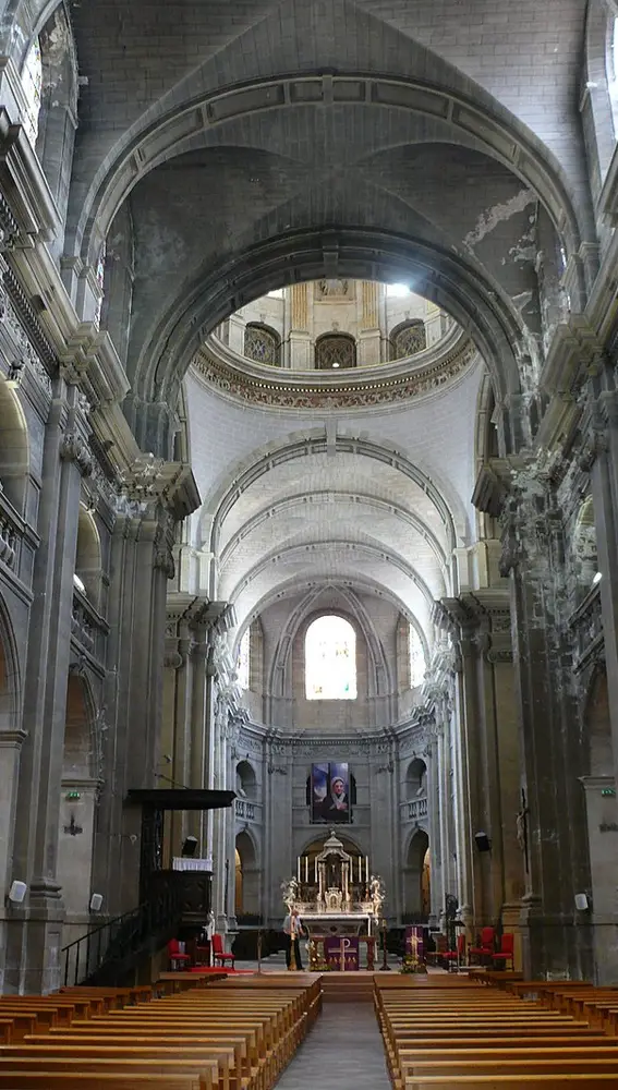 Interior de la Catedral de Nuestra Señora de Dax