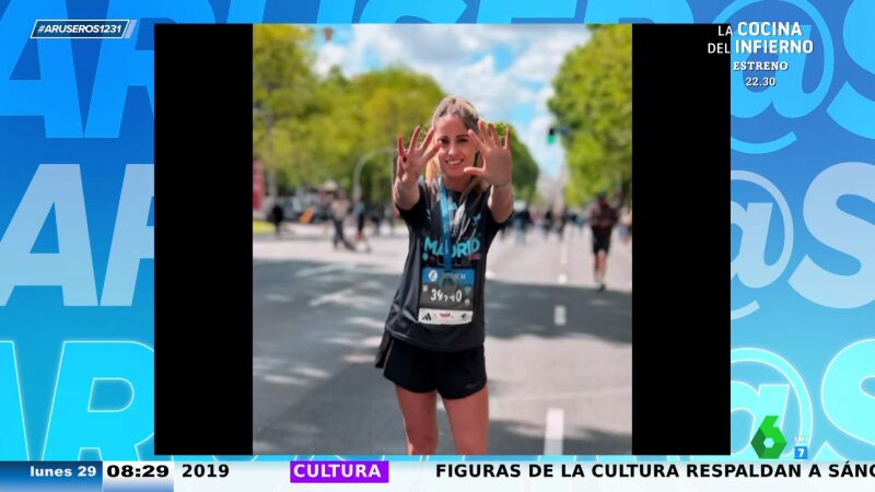 El divertido encuentro de Rocío Cano con unos fans de Aruser@s antes de la maratón de Madrid: "Sin maquillar, la cosa cambia"