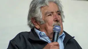 Pepe Mújica anuncia que padece un tumor de esófago