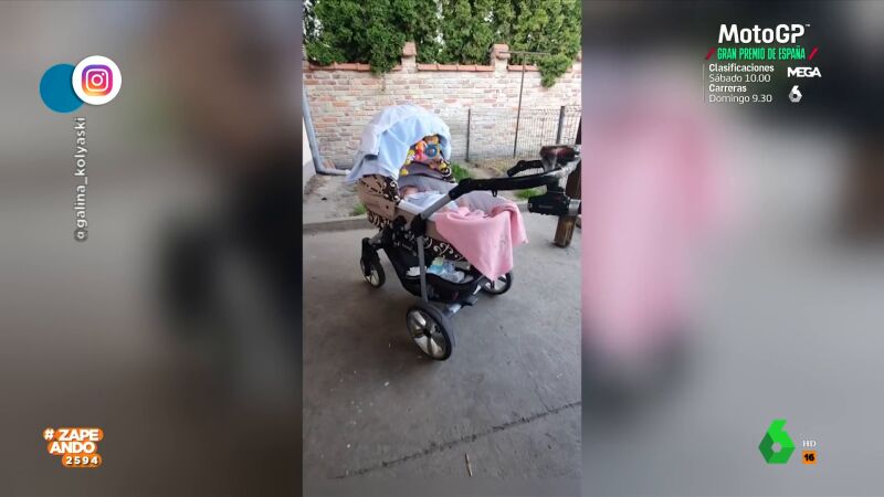 El curioso sistema instalado en un carrito de bebé para que consiga 'mecerse' solo