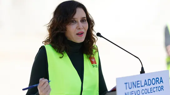 Isabel Díaz Ayuso interviene durante su visita a las obras del nuevo colector-interceptor en Pozuelo de Alarcón. Isabel Díaz Ayuso interviene durante su visita a las obras del nuevo colector-interceptor en Pozuelo de Alarcón.