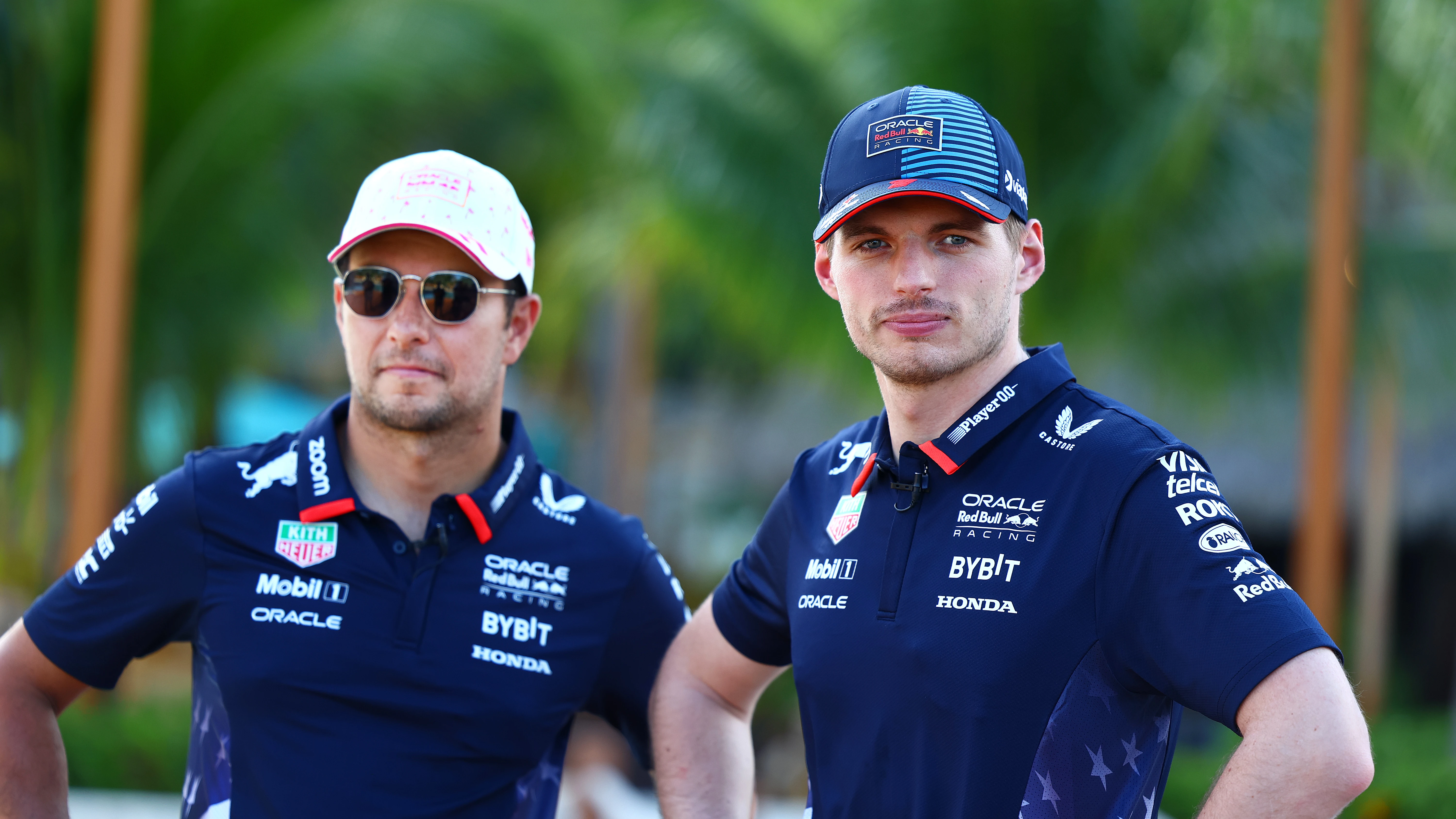 Sergio Pérez y Max Verstappen