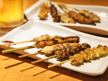 Cerveza con pinchos morunos Cerveza con pinchos morunos