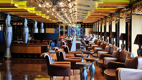 Bar en un crucero en Costa Rica Bar en un crucero en Costa Rica