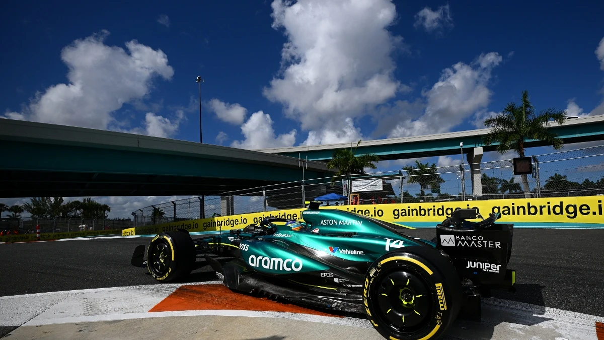 Fernando Alonso, con el Aston Martin