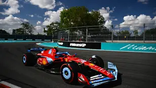 Carlos Sainz, con el Ferrari en Miami