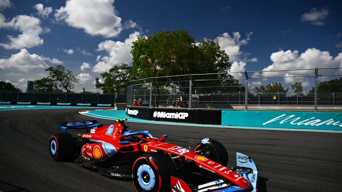 Carlos Sainz, con el Ferrari en Miami