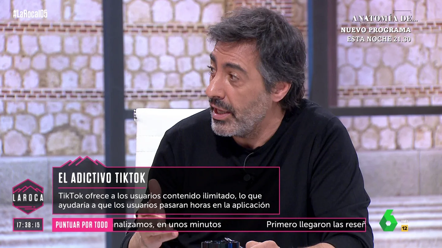 Juan del Val, sobre la adicción de los jóvenes a las redes: "A lo mejor el padre está más enganchado que el hijo" Juan del Val, sobre la adicción de los jóvenes a las redes: "A lo mejor el padre está más enganchado que el hijo"