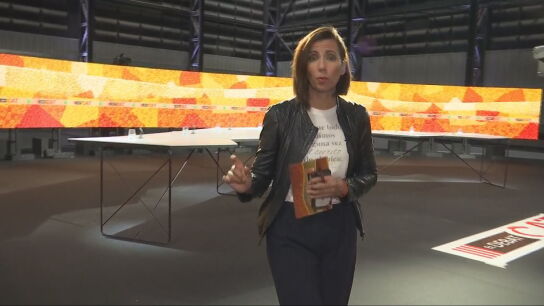 Ana Pastor en el plató de El Debat