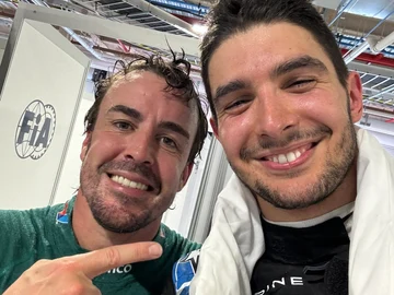 Fernando Alonso y Esteban Ocon después del GP de Miami Fernando Alonso y Esteban Ocon después del GP de Miami