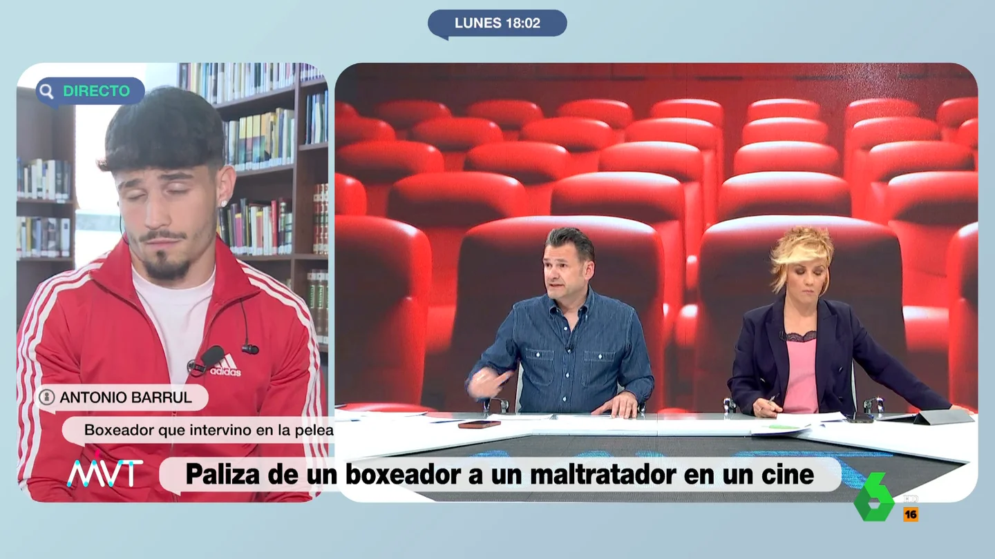 La reflexión de Iñaki López sobre el boxeador que se peleó con un maltratador en un cine "Veo que sobre todo le golpeas en la espalda, pero en ningún momento en la cara ni en otra parte sensible, lo que tratas es de que se tire al suelo", comenta en este vídeo Iñaki López al boxeador Antonio Barrul durante su entrevista en Más Vale Tarde.