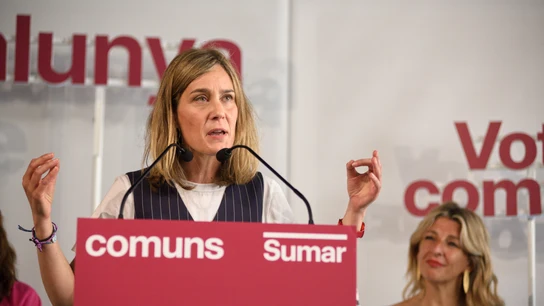 La líder de los comuns en el Parlament y candidata del partido a las elecciones catalanas, Jéssica Albiach, interviene durante un mitin de los Comuns. La líder de los comuns en el Parlament y candidata del partido a las elecciones catalanas, Jéssica Albiach, interviene durante un mitin de los Comuns.