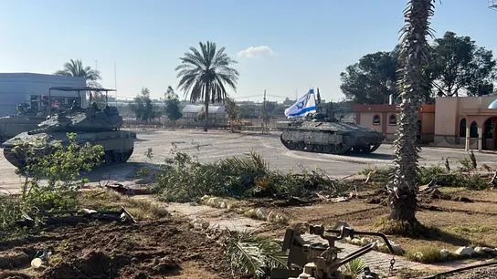 Imagen de las tropas terrestres de Israel entrando por el lado de Gaza del cruce de Rafah. Imagen de las tropas terrestres de Israel entrando por el lado de Gaza del cruce de Rafah.