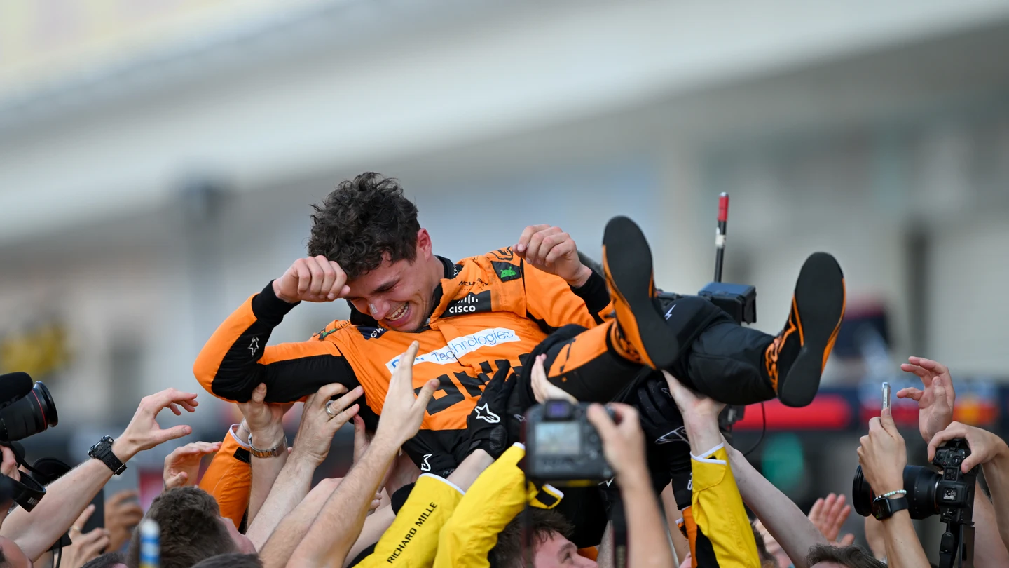 La celebración de Lando Norris con McLaren en el GP de Miami La celebración de Lando Norris con McLaren en el GP de Miami