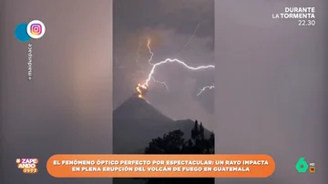 Francisco Cacho explica un curioso fenómeno visto en Guatemala: un rayo asciende desde un volcán hasta una nube
