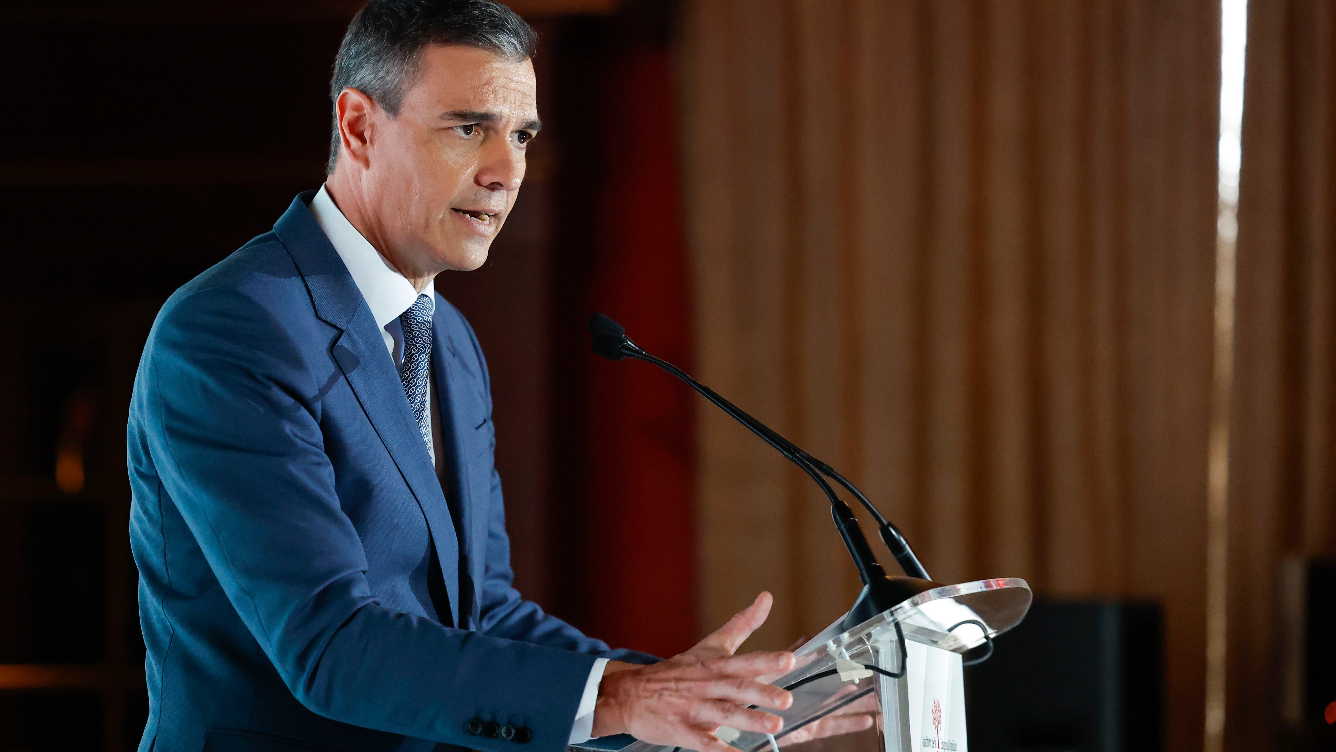Sánchez se planta ante las leyes de PP y Vox contra la memoria democrática: "Ya no podemos ser cómplices. Recordar es una obligación"
