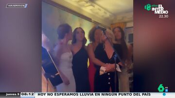 Alfonso Arús, al ver a las Spice Girls cantando: "Un grupo de chicas a las cuatro de la mañana en un karaoke afinan más"