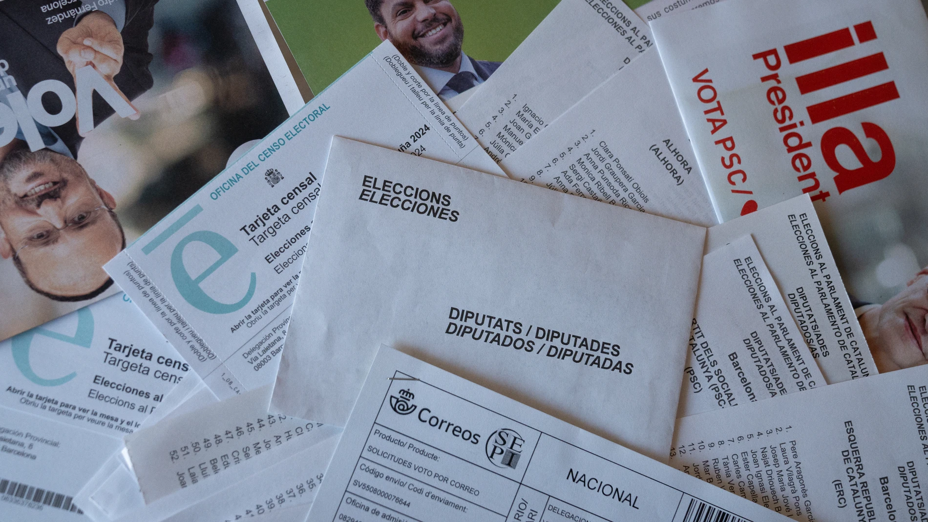 Propaganda electoral, sobres y otra documentación relacionada con las elecciones de Cataluña de 2024