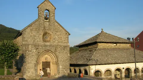 Iglesia de Santiago de Roncesvalles Iglesia de Santiago de Roncesvalles
