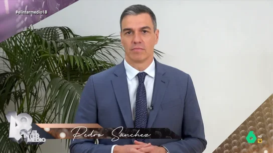 La sorpresa de Pedro Sánchez a Wyoming: "¿Solo 18 años al frente de El Intermedio y ya te quieres marchar?" La sorpresa de Pedro Sánchez a Wyoming: "¿Solo 18 años al frente de El Intermedio y ya te quieres marchar?"