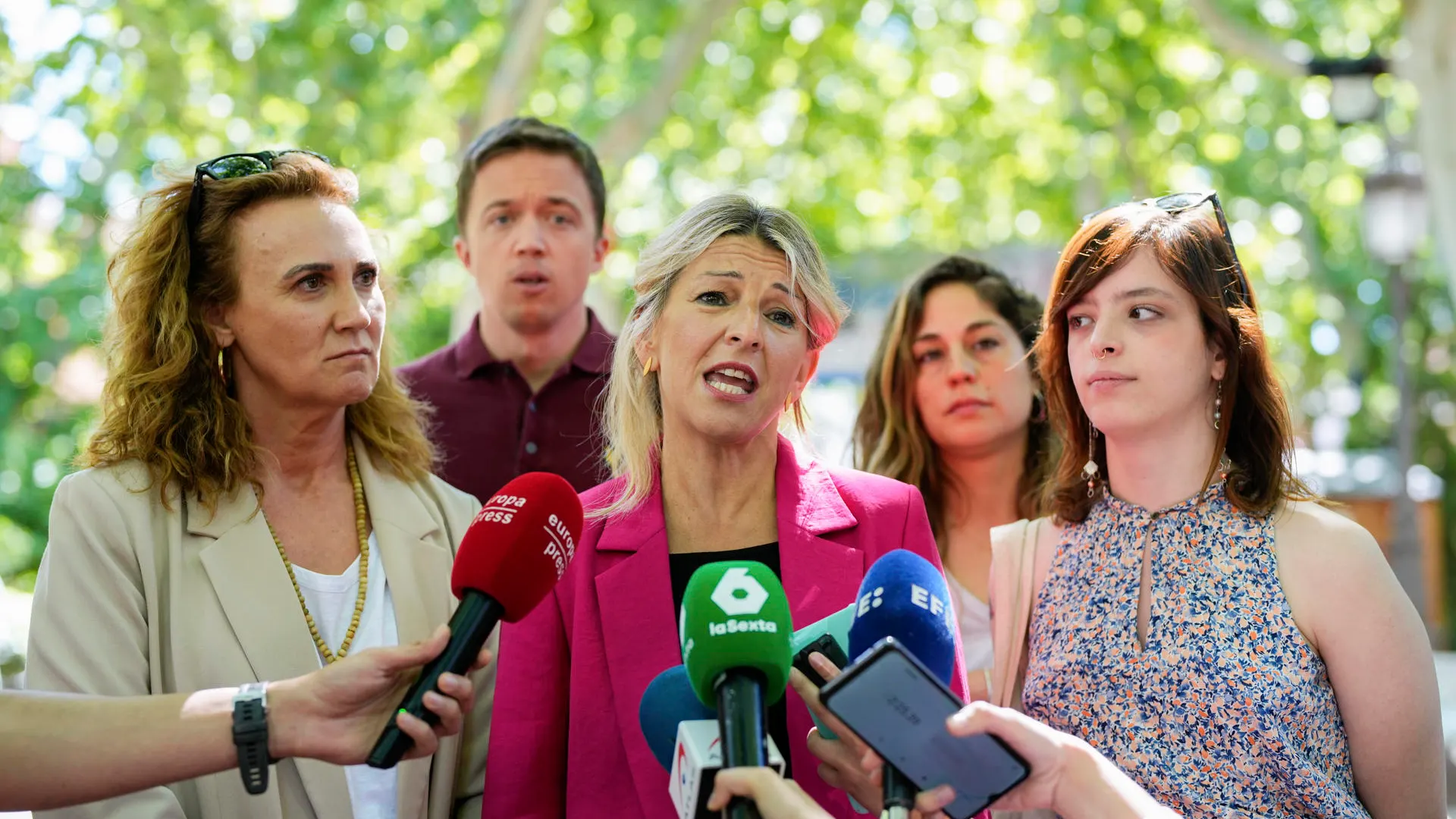 Yolanda Díaz, durante la Feria del Libro en Vallecas