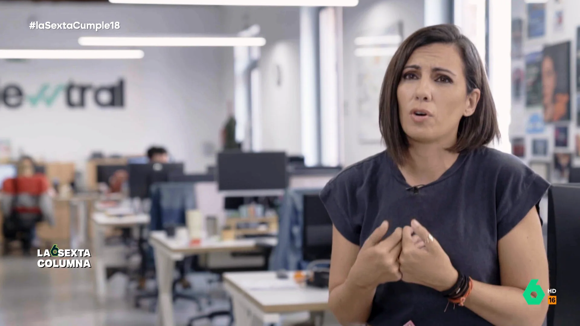 laSexta Columna recuerda con Helena Resano, Ana Pastor y Sandra Sabatés el histórico 8 de marzo en la que todas las mujeres de laSexta se pusieron en huelga, lo que se apreció notablemente en los informativos o 'El Intermedio'.