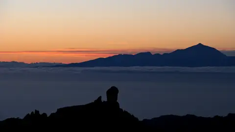 Roque Nublo: atardecer desde el Pico de las Nieves Roque Nublo: atardecer desde el Pico de las Nieves