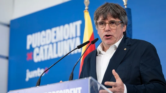 Puigdemont comparece ante los medios Puigdemont comparece ante los medios